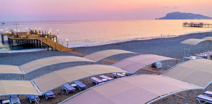Jaukus viešbutis SENZA SUNSET BEACH HOTEL, jūsų atostogoms