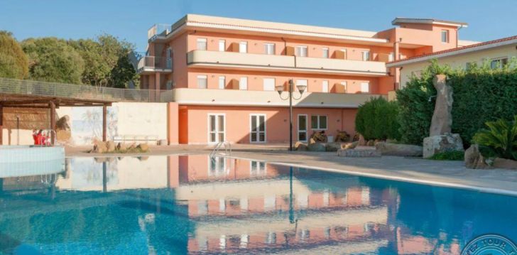 Apsistokite LU' HOTEL PORTO PINO viešbutyje už gerą kainą. 