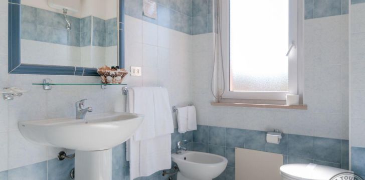 Rinkitės viešbutį LU' HOTEL PORTO PINO kelionei į Italija