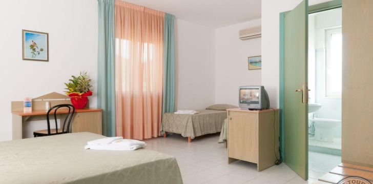 Rinkitės viešbutį LU' HOTEL PORTO PINO kelionei į Italija