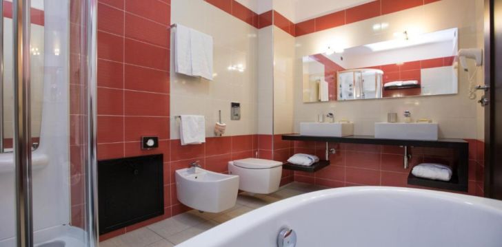 Apsistokite LU HOTEL CARBONIA viešbutyje už gerą kainą.