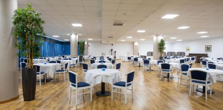Apsistokite LU HOTEL CARBONIA viešbutyje už gerą kainą. 