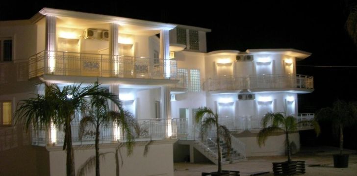 Apsistokite MARIANA HOTEL viešbutyje už gerą kainą.