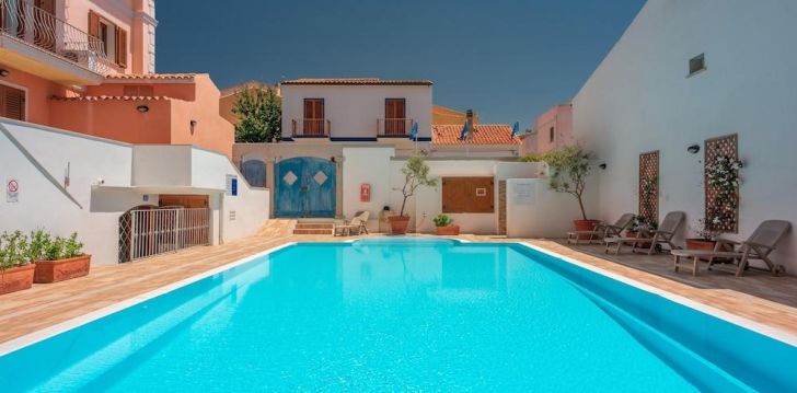 Apsistokite RESIDENCE CRISTAL BLU viešbutyje už gerą kainą. 
