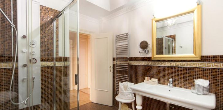 Nepraleisk progos pailsėti už gerą kainą - viešbutyje GRAND HOTEL RIMINI