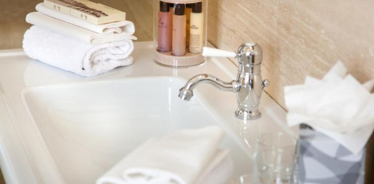 Apgyvendinimas 5* GRAND HOTEL RIMINI