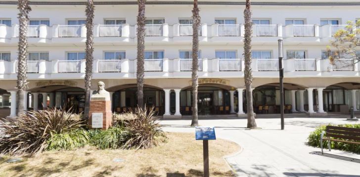 Planuoji kelionę į Ispanija? apsistokite 3 viešbutyje HOTEL IBERSOL SORRA D'OR.