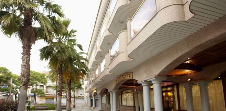 Viešbutis HOTEL IBERSOL SORRA D'OR įsikūręs Ispanija.