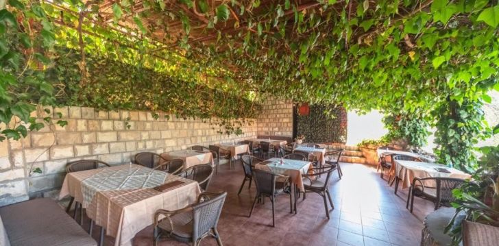 Atostogos Juodkalnija – apsistokite viešbutyje POD LOZOM ROOMS & APARTMENTS