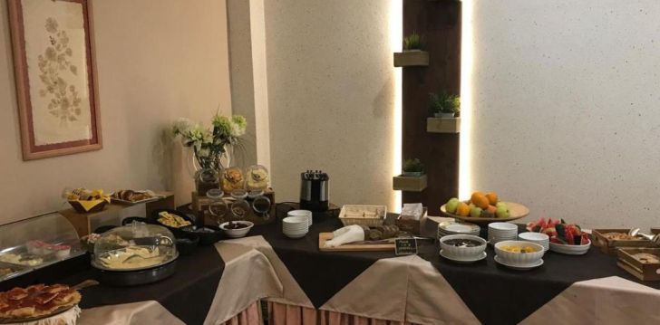 Planuoji kelionę į Italija? apsistokite 3 viešbutyje HOTEL PERLA VERDE.