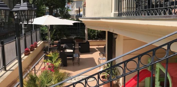 Planuoji kelionę į Italija? apsistokite 3 viešbutyje HOTEL PERLA VERDE. 