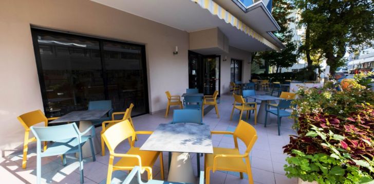 Apsistokite COLOR HOTEL RIMINI viešbutyje už gerą kainą. 