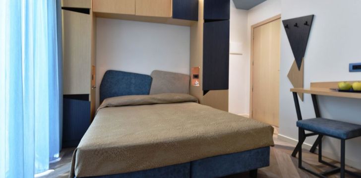 Viešbutis COLOR HOTEL RIMINI įsikūręs Italija.