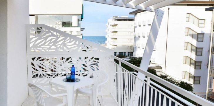 Viešbutis COLOR HOTEL RIMINI įsikūręs Italija. 