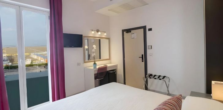 Viešbutis HOTEL LEVANTE RIMINI įsikūręs Italija.