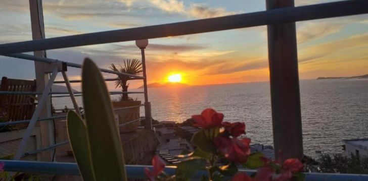 Rinkitės viešbutį BLE BLE HOTEL kelionei į Albanija