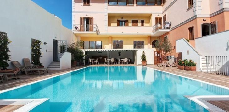 Viešbutis RESIDENCE CRISTAL BLU įsikūręs Italija.
