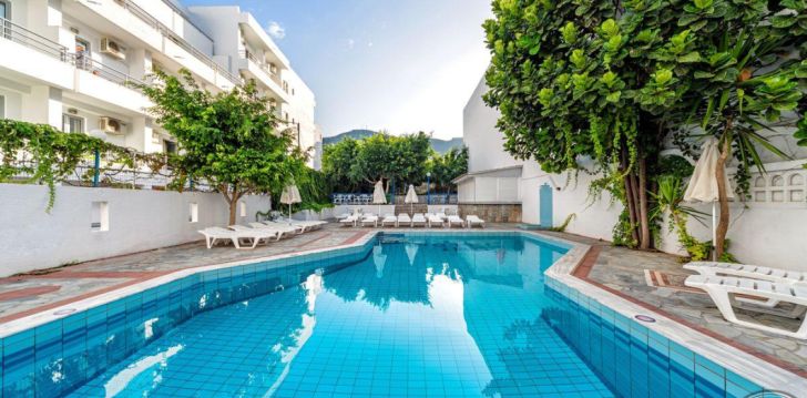 Apsistokite IRO HOTEL viešbutyje už gerą kainą. 