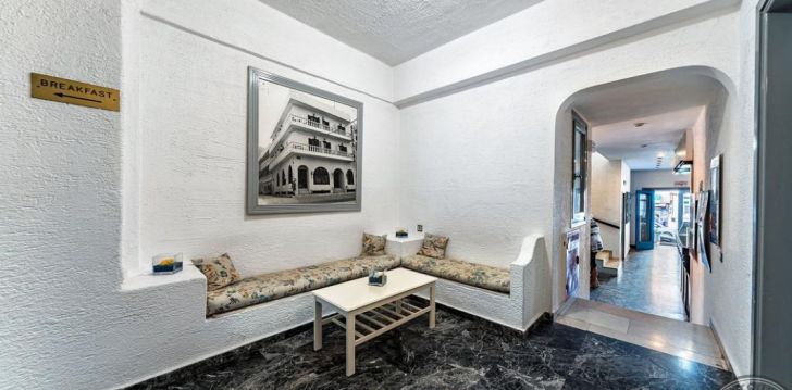 Viešbutis IRO HOTEL įsikūręs Graikija.