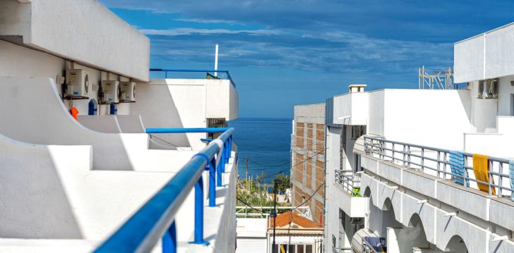 Planuoji kelionę į Graikija? apsistokite 2 viešbutyje IRO HOTEL. 