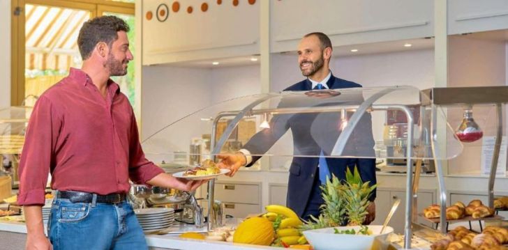 Patogus viešbutis jūsų kelionei – 4* NOVOTEL TORINO CORSO GIULIO CESARE