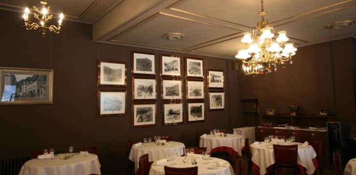 Apsistokite HOTEL PYRÉNÉES viešbutyje už gerą kainą.