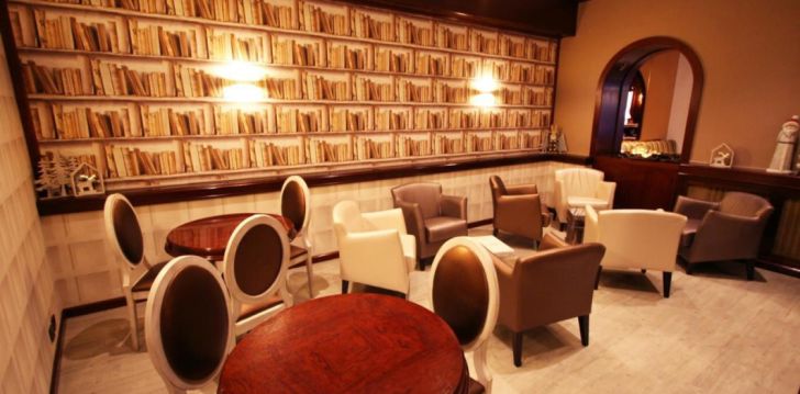 HOTEL PYRÉNÉES - klientų vertinamas, kaip geras kainos ir kokybės santykis. 