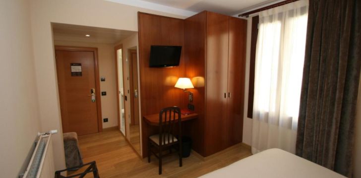 Planuoji kelionę į Andora? apsistokite 3 viešbutyje HOTEL PYRÉNÉES. 