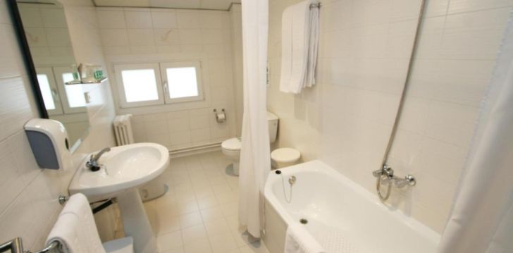 Viešbutis HOTEL PYRÉNÉES įsikūręs Andora. 