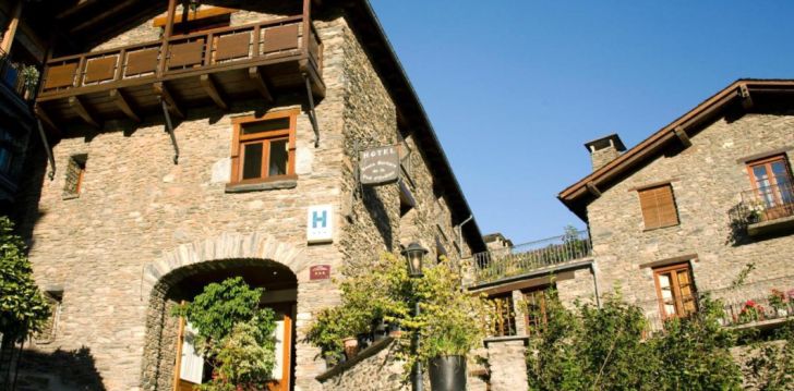 Apsistokite HOTEL SANTA BARBARA DE LA VALL D'ORDINO viešbutyje už gerą kainą. 
