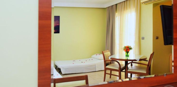 ESMERALDA HOTEL RHODES - klientų vertinamas, kaip geras kainos ir kokybės santykis. 