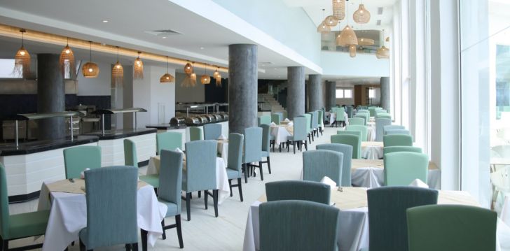 Apgyvendinimas 4* BLUE BEACH GOLF & SPA