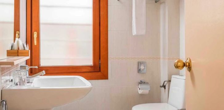 Viešbutis HOTEL SANT JORDI įsikūręs Andora. 