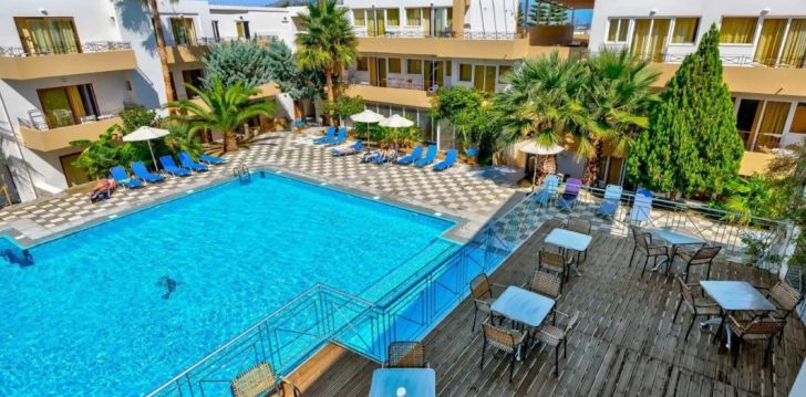 Apsistokite KAVROS RESORT viešbutyje už gerą kainą. 