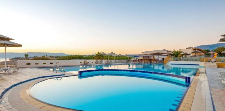 Planuoji kelionę į Graikija? apsistokite 3 viešbutyje KAVROS RESORT.
