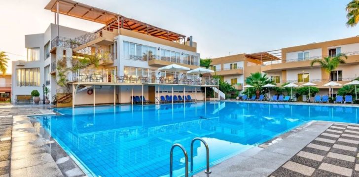 Tavęs laukia poilsis Graikija įsikūrusiame KAVROS RESORT