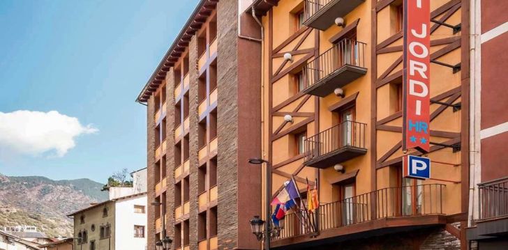 Nepraleisk progos pailsėti už gerą kainą - viešbutyje HOTEL SANT JORDI