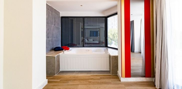 Tavo atostogos prasideda viešbutyje GRANADA LUXURY RED (Adults Only 16+)