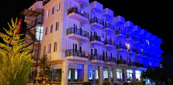 Apsistokite TAL BEACH HOTEL viešbutyje už gerą kainą.