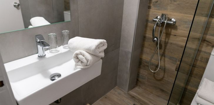 Apgyvendinimas 3* ROXANI HOTEL