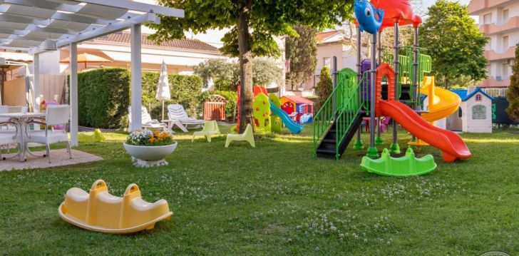Apsistokite APOLLO viešbutyje už gerą kainą.