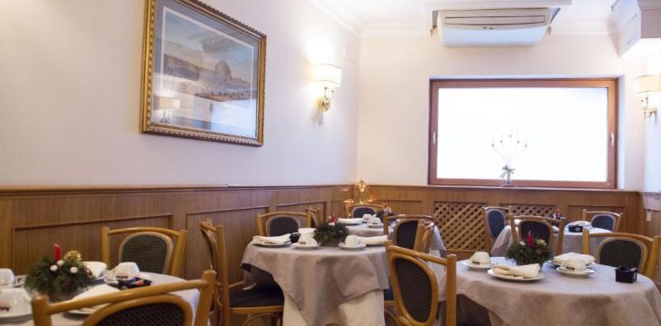 Planuoji kelionę į Ispanija? apsistokite 3 viešbutyje HOTEL LEOPARDI.