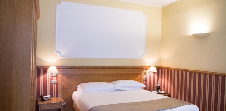 Planuoji kelionę į Ispanija? apsistokite 3 viešbutyje HOTEL LEOPARDI. 