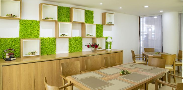 Planuoji kelionę į Bulgarija? apsistokite 4 viešbutyje GRAND HOTEL SUNNY BEACH.