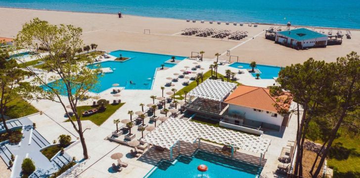 Apsistokite AZUL BEACH RESORT MONTENEGRO BY KARISMA viešbutyje už gerą kainą. 