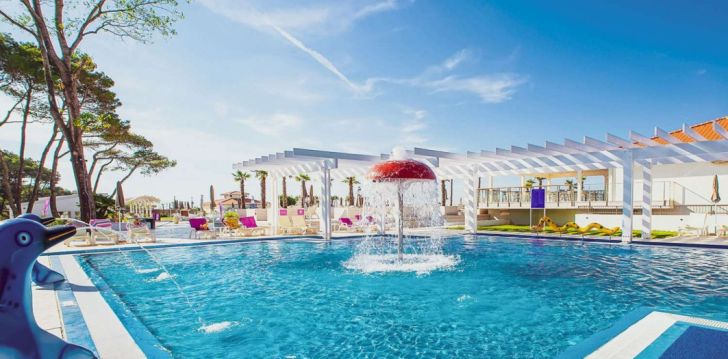 Planuoji kelionę į Juodkalnija? apsistokite 4 viešbutyje AZUL BEACH RESORT MONTENEGRO BY KARISMA.