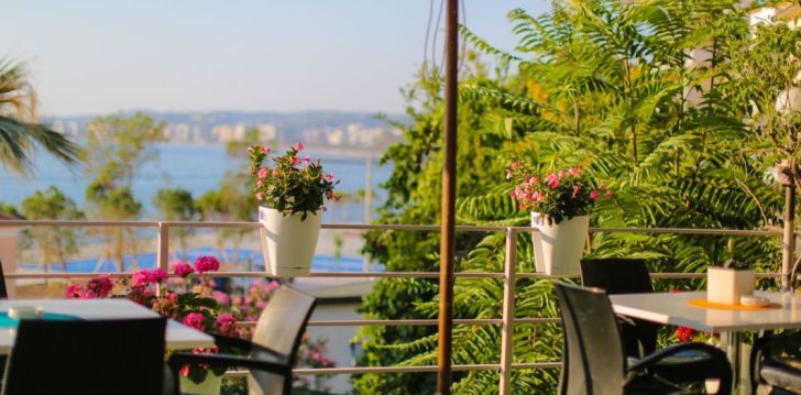 AMBASSADOR HOTEL - klientų vertinamas, kaip geras kainos ir kokybės santykis. 