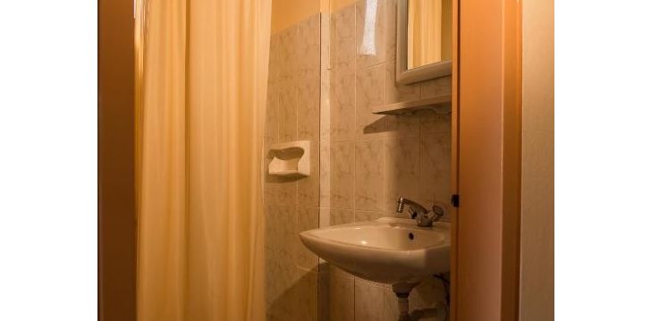 Planuoji kelionę į Graikija? apsistokite 2 viešbutyje VILLA GEORGE STUDIOS.
