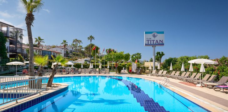 Tavo atostogos prasideda viešbutyje CLUB TITAN HOTEL
