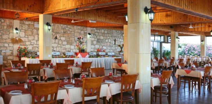 Viešbutis CORALLIA BEACH HOTEL APTS įsikūręs Kipras.